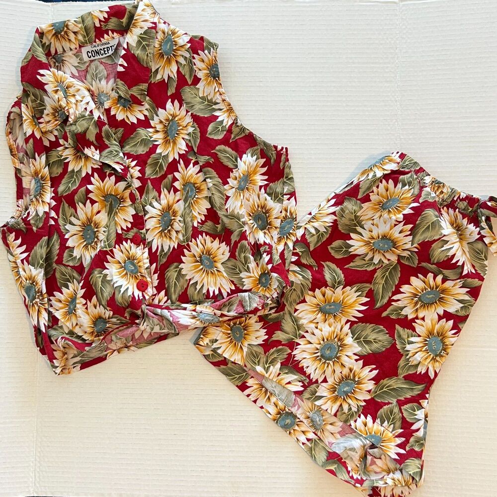 CALIFORNIA CONCEPTS Vtg Y2K Top & Mini Shorts Set Red Sunflower Womens Medium